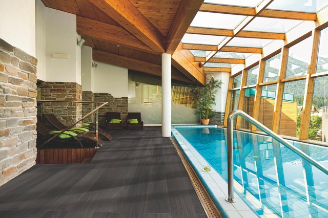 Podłogi winylowe w salonach RuckZuck